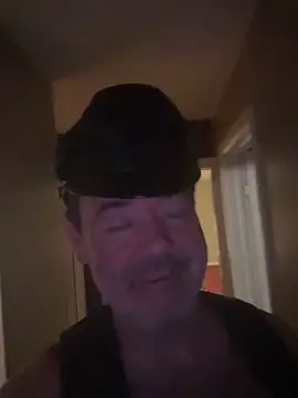 Snapshot of NYCLeatherBoi chatting on January 2025 02:07:02 AM NYCLeatherBoi online show from January 2025 02:07:02 AM