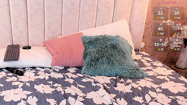 Snapshot of KatheLuu2 chatting on March 2025 11:22:01 PM KatheLuu2 online show from March 2025 11:22:01 PM