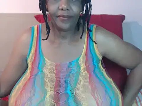 Snapshot of bustykelly chatting on February 2025 09:15:01 AM bustykelly online show from February 2025 09:15:01 AM