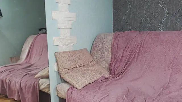 Snapshot of Student_Oliver chatting on February 2025 08:25:01 PM Student Oliver online show from February 2025 08:25:01 PM