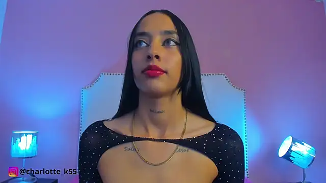 Snapshot of charlotte_kisss chatting on January 2025 10:45:01 PM charlotte kisss online show from January 2025 10:45:01 PM