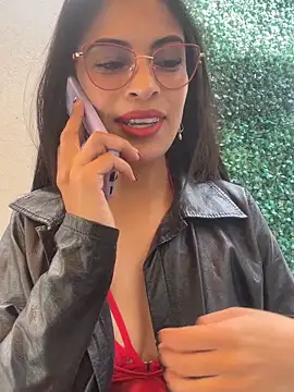 Astrid-- online show from April 2026 07:38:02 PM
