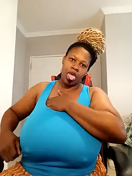 Snapshot of bustylisa1983 chatting on January 2025 01:53:01 PM bustylisa1983 online show from January 2025 01:53:01 PM