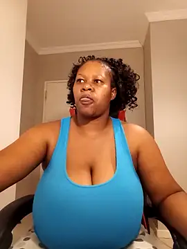 Snapshot of bustylisa1983 chatting on February 2025 02:22:02 PM bustylisa1983 online show from February 2025 02:22:02 PM