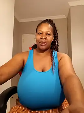 Snapshot of bustylisa1983 chatting on March 2025 05:45:02 AM bustylisa1983 online show from March 2025 05:45:02 AM