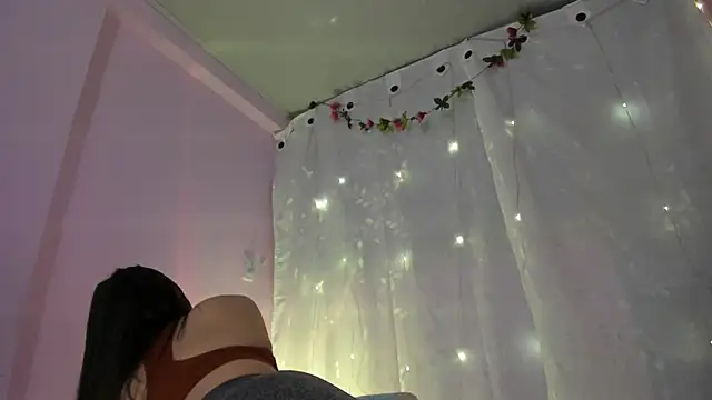 Snapshot of Samanta_roberts1 chatting on January 2025 12:42:01 PM Samanta roberts1 online show from January 2025 12:42:01 PM