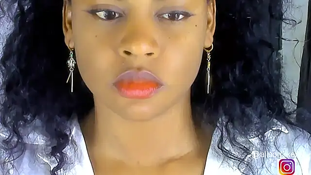 Snapshot of alison-ker3 chatting on October 2025 07:21:02 AM alison-ker3 online show from October 2025 07:21:02 AM