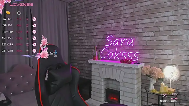 Snapshot of SarahCoksss chatting on October 2025 12:52:02 AM SarahCoksss online show from October 2025 12:52:02 AM