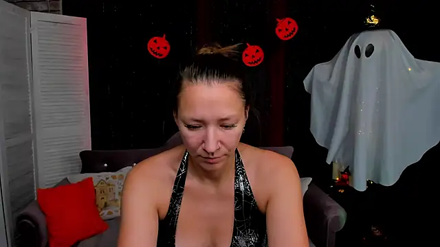 Snapshot of SarahCoksss chatting on October 2025 12:24:02 AM SarahCoksss online show from October 2025 12:24:02 AM