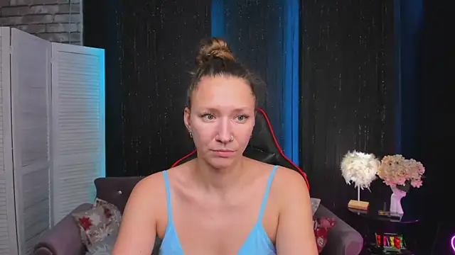 Snapshot of SarahCoksss chatting on November 2025 12:10:01 AM SarahCoksss online show from November 2025 12:10:01 AM