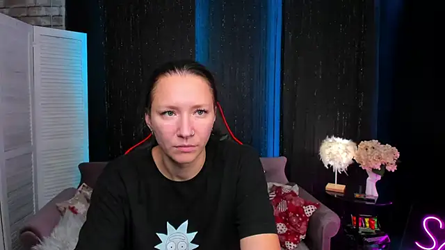 Snapshot of SarahCoksss chatting on November 2025 12:24:01 AM SarahCoksss online show from November 2025 12:24:01 AM