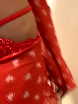 Aania online show from November 2025 02:41:01 PM