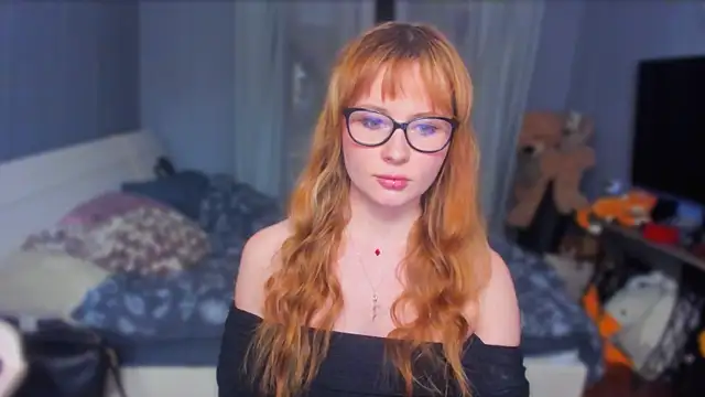 KlementinaBbG online show from November 2025 07:38:02 PM