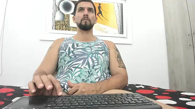 Snapshot of JULESLAKES chatting on December 2024 07:32:02 PM JULESLAKES online show from December 2024 07:32:02 PM