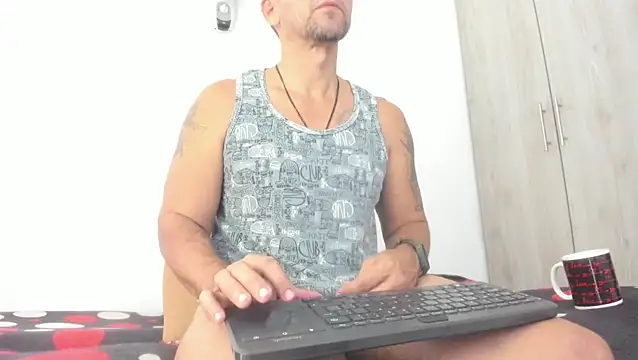 Snapshot of JULESLAKES chatting on March 2026 01:17:01 PM JULESLAKES online show from March 2026 01:17:01 PM