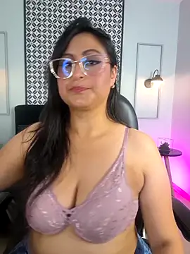 Amber gold  online show from April 2026 11:39:02 PM