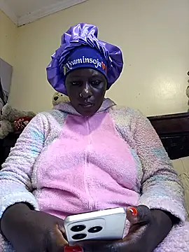 Snapshot of Poisonous_Ivy chatting on April 2026 07:00:01 PM Poisonous Ivy online show from April 2026 07:00:01 PM