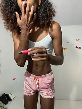 lau sil online show from March 2026 10:05:01 PM