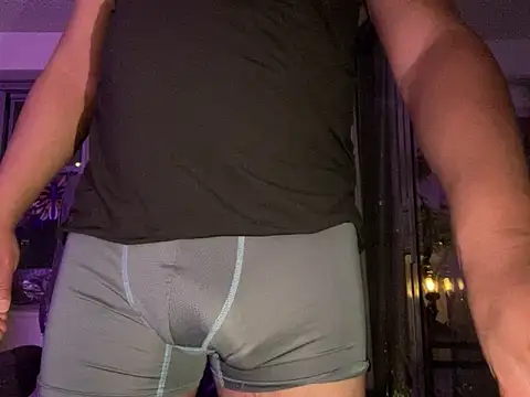 Snapshot of ThickDick_Daddy chatting on April 2026 06:47:02 AM ThickDick Daddy online show from April 2026 06:47:02 AM