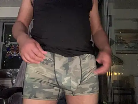 Snapshot of ThickDick_Daddy chatting on May 2026 07:14:01 AM ThickDick Daddy online show from May 2026 07:14:01 AM