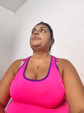 Snapshot of AlyDenalioficial chatting on May 2026 05:29:02 PM AlyDenalioficial online show from May 2026 05:29:02 PM