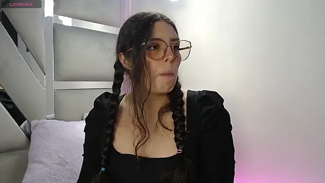 Paola Lyon  online show from March 2025 07:23:02 PM