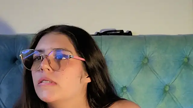 Paola Lyon  online show from September 2025 06:51:02 AM