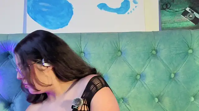 Paola Lyon  online show from April 2026 06:14:02 PM