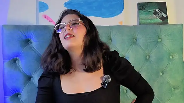 Paola Lyon  online show from May 2026 06:57:02 PM