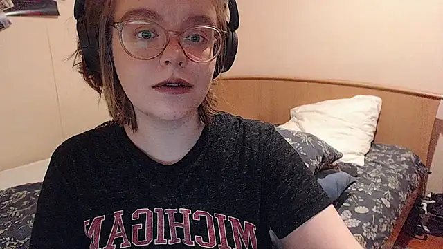 Snapshot of Chmiri_cb chatting on November 2025 01:44:02 PM Chmiri cb online show from November 2025 01:44:02 PM