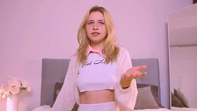 Snapshot of FapClubFamm chatting on September 2025 05:24:02 PM FapClubFamm online show from September 2025 05:24:02 PM