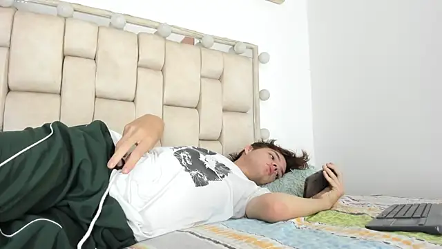 Snapshot of daniel_hot03 chatting on November 2025 01:45:01 PM daniel hot03 online show from November 2025 01:45:01 PM