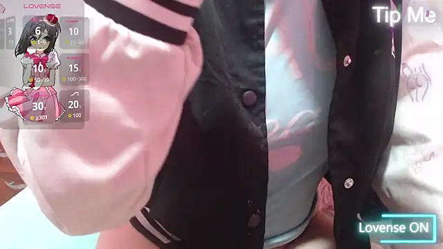 Snapshot of nadescomthxx chatting on October 2025 04:57:01 PM nadescomthxx online show from October 2025 04:57:01 PM