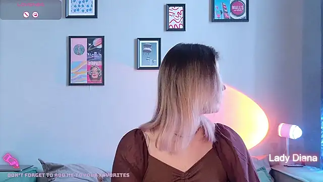 Snapshot of LancasterLady chatting on March 2025 08:21:02 AM LancasterLady online show from March 2025 08:21:02 AM