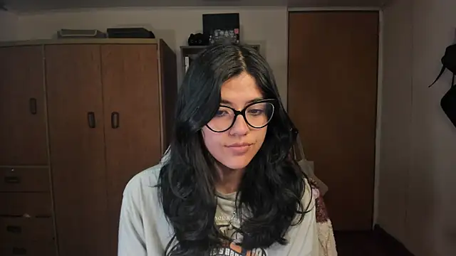 Snapshot of valerie__skyy chatting on January 2025 03:35:01 AM valerie skyy online show from January 2025 03:35:01 AM