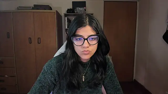 Snapshot of valerie__skyy chatting on January 2025 03:40:02 AM valerie skyy online show from January 2025 03:40:02 AM