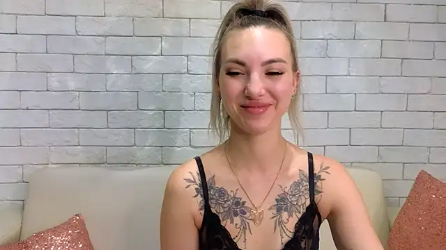 MiaMinx online show from February 2025 01:49:02 AM