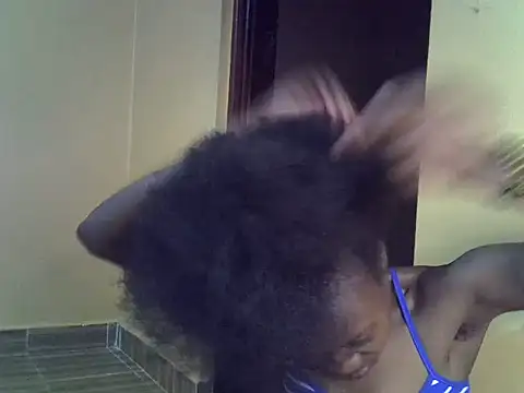 Tanaissa2 online show from November 2025 06:28:02 PM