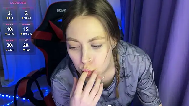 Snapshot of Natural_babe666 chatting on February 2025 12:28:01 PM Natural babe666 online show from February 2025 12:28:01 PM