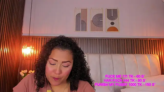 Ashleyy23x online show from June 2026 07:37:01 PM