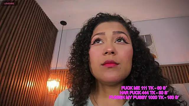 Ashleyy23x online show from June 2026 07:17:01 PM