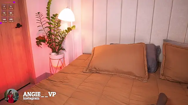 nicoletth18 online show from November 2025 10:37:02 AM