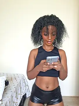 Snapshot of Kamdollie chatting on November 2025 08:51:05 AM Kamdollie online show from November 2025 08:51:05 AM