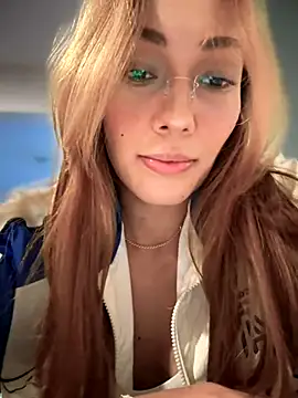 Snapshot of MichelleFerry_ chatting on October 2025 01:06:01 AM MichelleFerry online show from October 2025 01:06:01 AM