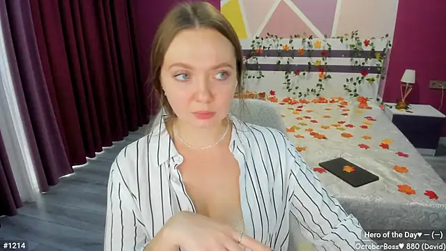 LizaGost online show from October 2025 11:52:02 AM