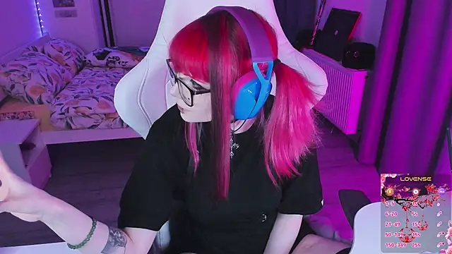 Snapshot of Yumi_Youkai chatting on December 2025 10:38:01 PM Yumi Youkai online show from December 2025 10:38:01 PM