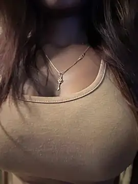 PARI Hun online show from February 2025 07:27:02 PM