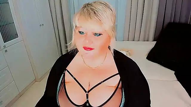Snapshot of BIGTITSBBW chatting on February 2025 09:46:01 PM BIGTITSBBW online show from February 2025 09:46:01 PM