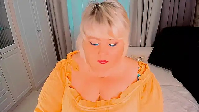 Snapshot of BIGTITSBBW chatting on September 2025 01:10:01 PM BIGTITSBBW online show from September 2025 01:10:01 PM