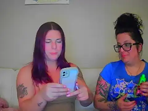 KevieWantsABoobJob online show from November 2025 12:43:01 AM